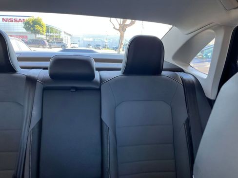 Used 2025 Volkswagen Jetta SE image 38