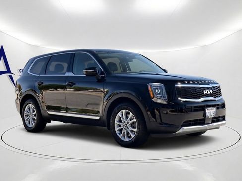 Used 2022 Kia Telluride LX FWD image 3