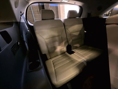 Used 2019 Kia Sorento SX image 17