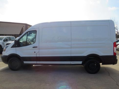 Used 2019 Ford Transit 250 148 Medium Roof RWD image 8