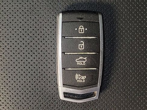 Used 2020 Genesis G70 2.0T RWD image 32