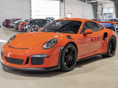 Used 2016 Porsche 911 GT3 RS image 2