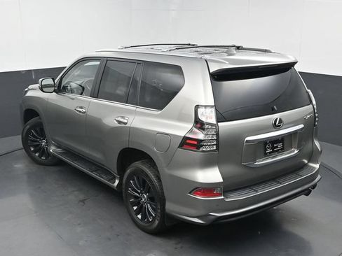 Used 2023 Lexus GX 460 Premium w/ Accessory Package AWD/4WD image 45