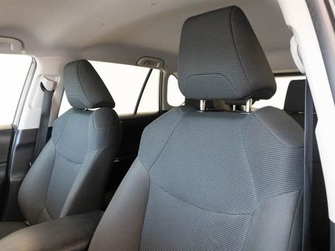 Used 2025 Toyota RAV4 LE FWD image 21