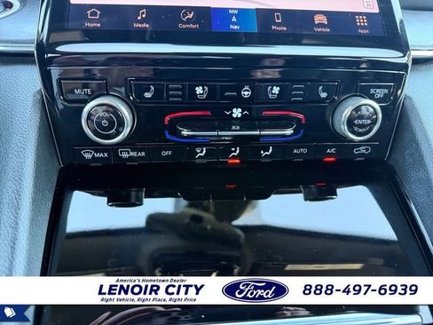 Used 2024 Jeep Grand Cherokee Overland w/ Luxury Tech Group IV AWD/4WD image 26