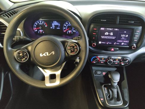 Used 2022 Kia Soul LX w/ Technology Package FWD image 22