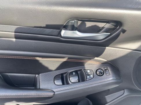 Used 2021 Nissan Altima 2.5 SR FWD image 9