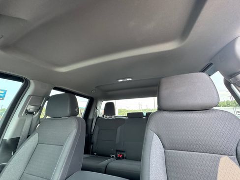 Used 2024 Chevrolet Silverado 2500 Custom w/ Custom Convenience Package AWD/4WD image 32