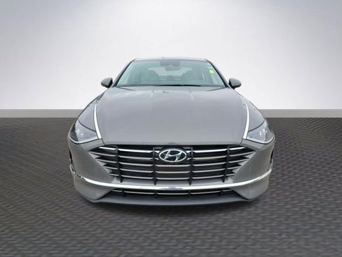 Used 2022 Hyundai Sonata SE FWD image 2