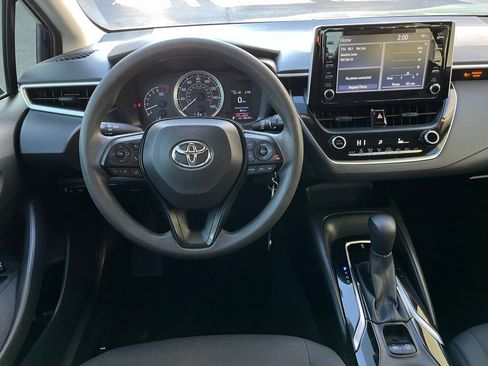 Used 2020 Toyota Corolla LE image 11