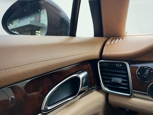 Used 2012 Porsche Panamera Turbo image 60