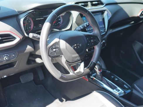 Used 2021 Chevrolet TrailBlazer RS w/ Technology Package FWD image 9