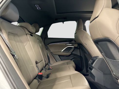 New 2025 Audi Q5 Premium Plus image 16