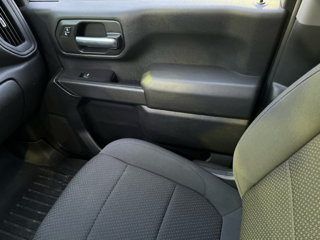 Used 2021 Chevrolet Silverado 2500 Custom w/ Custom Value Package AWD/4WD image 17