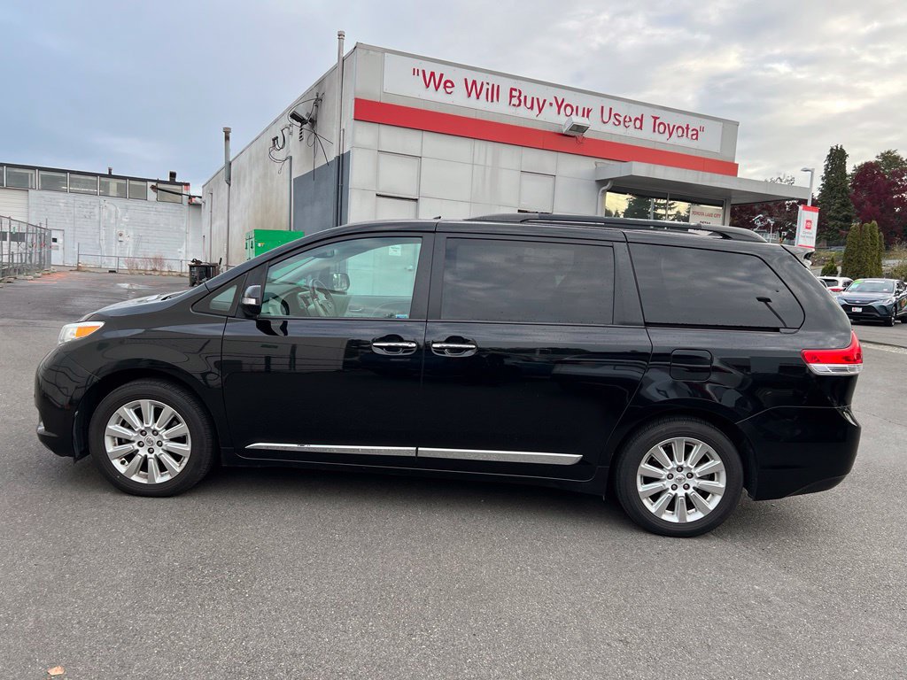 Used 2013 Toyota Sienna Limited w/ Premium Pkg AWD/4WD image 7