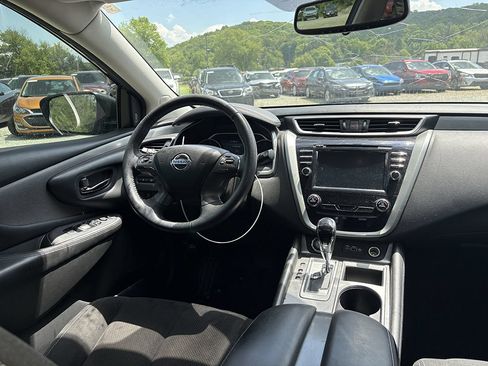 Used 2019 Nissan Murano SV w/ Premium Package AWD/4WD image 6