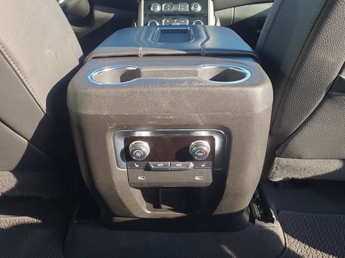 Used 2023 GMC Yukon Denali RWD image 23