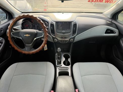 Used 2019 Chevrolet Cruze LS FWD image 6