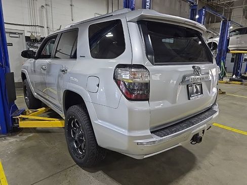 Used 2016 Toyota 4Runner Limited image 6