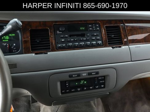 Used 2000 Lincoln Town Car Executive RWD image 59