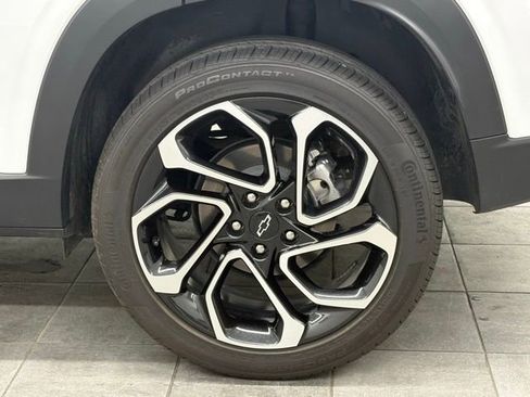 Used 2025 Chevrolet Trax RS w/ Driver Confidence Package image 7