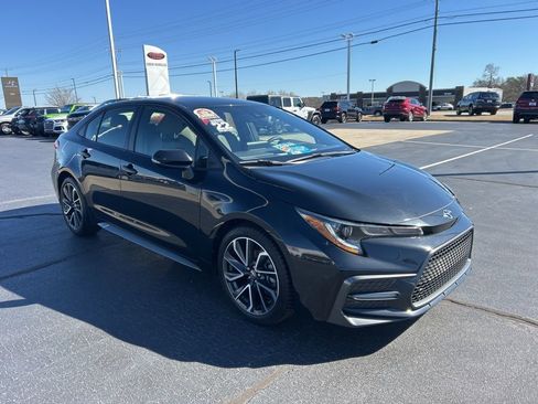 Used 2022 Toyota Corolla SE image 19