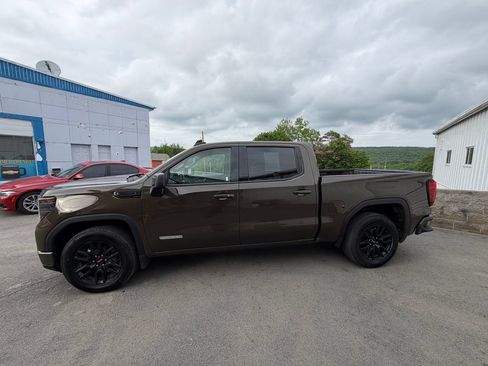 Used 2024 GMC Sierra 1500 Elevation AWD/4WD image 2