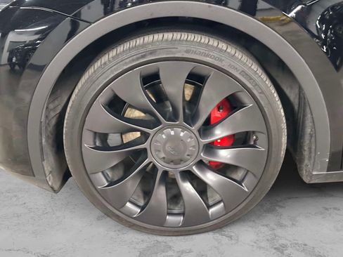 Used 2024 Tesla Model Y Performance AWD/4WD image 7