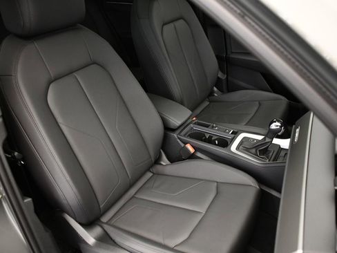 New 2025 Audi Q3 2.0T Premium image 48