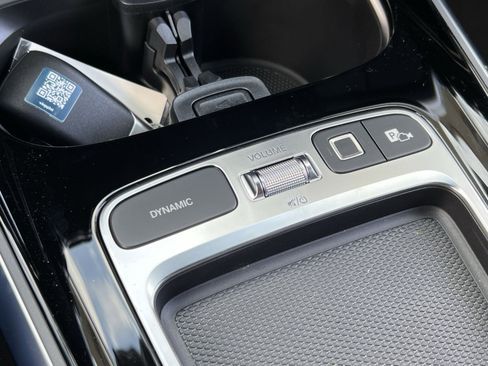 Used 2026 Mercedes-Benz GLB 250 4MATIC image 32