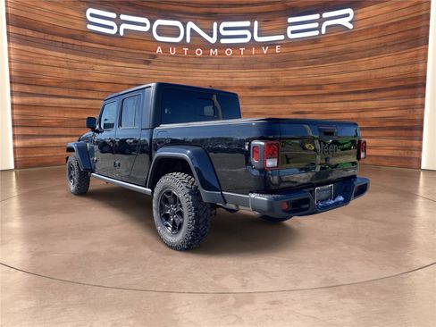 Used 2022 Jeep Gladiator Willys image 3