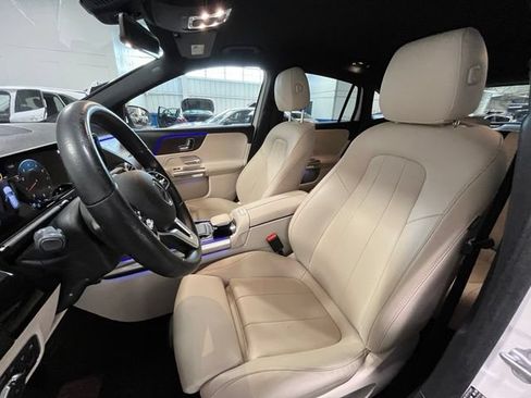 Used 2021 Mercedes-Benz GLA 250 4MATIC w/ Premium Package image 21