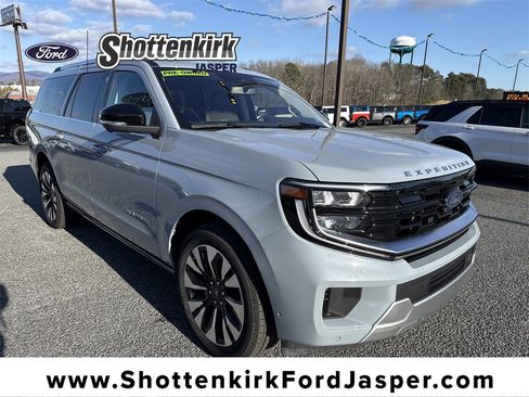 Used 2025 Ford Expedition Max Platinum w/ Driver's Package image 1