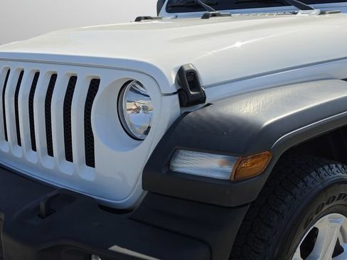 Used 2022 Jeep Wrangler Unlimited Sport AWD/4WD image 35