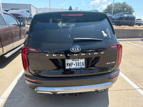 Used 2020 Kia Telluride SX w/ Towing Package FWD image 4
