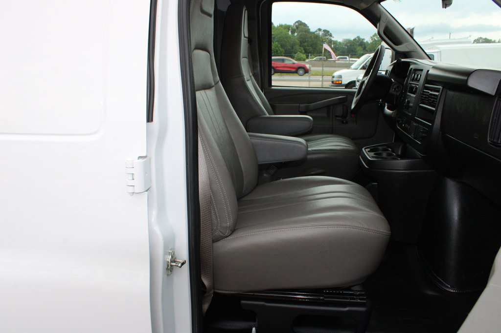 Used 2024 Chevrolet Express 2500 w/ Driver Convenience Package RWD image 33