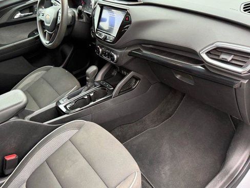 Used 2023 Chevrolet TrailBlazer LT w/ Convenience Package image 12