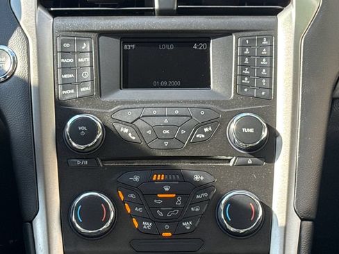 Used 2018 Ford Fusion S FWD image 19