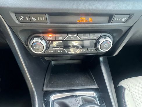 Used 2018 MAZDA MAZDA3 Grand Touring w/ Premium Equipment Package image 18