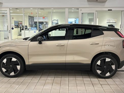 New 2026 Volvo EX30 Ultra w/ Protection Package Premier image 8