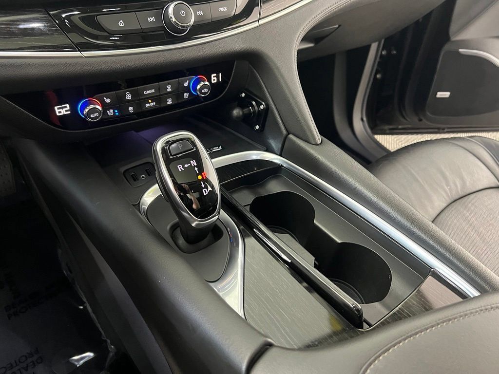 Used 2019 Buick Enclave Avenir w/ Avenir Technology Package AWD/4WD image 33