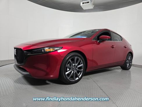 Used 2023 MAZDA MAZDA3 s image 2