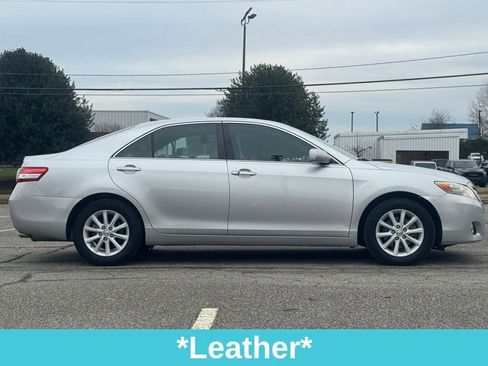 Used 2010 Toyota Camry XLE image 10