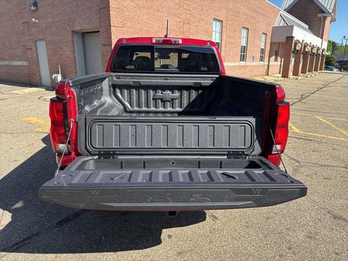New 2026 Chevrolet Colorado Z71 w/ Technology Package AWD/4WD image 9