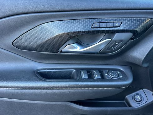 Used 2023 GMC Terrain AT4 image 11