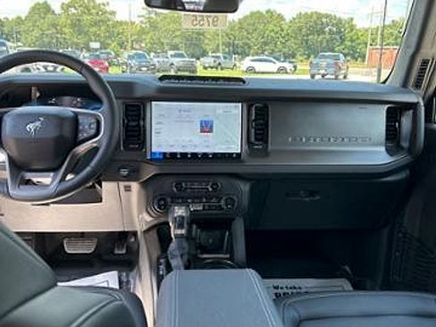 New 2025 Ford Bronco Badlands image 29