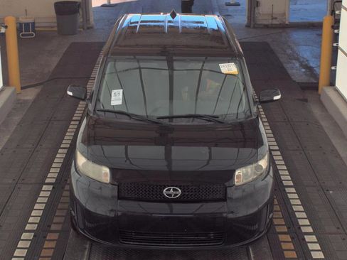 Used 2008 Scion xB FWD image 2