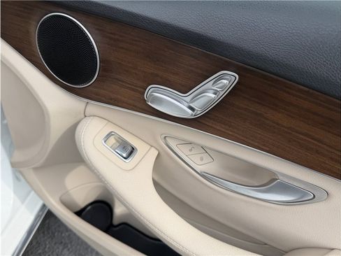 Used 2020 Mercedes-Benz C 300 Sedan image 30