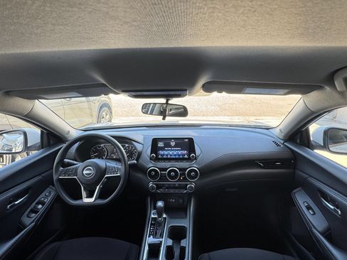 Used 2025 Nissan Sentra SV FWD image 27