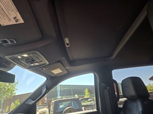 Used 2024 GMC Sierra 1500 AT4 w/ AT4 Premium Package AWD/4WD image 19